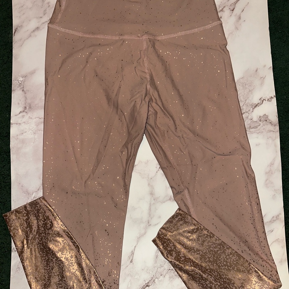 Beyond Yoga Shimmering Dusty Pink and Gold Leggings